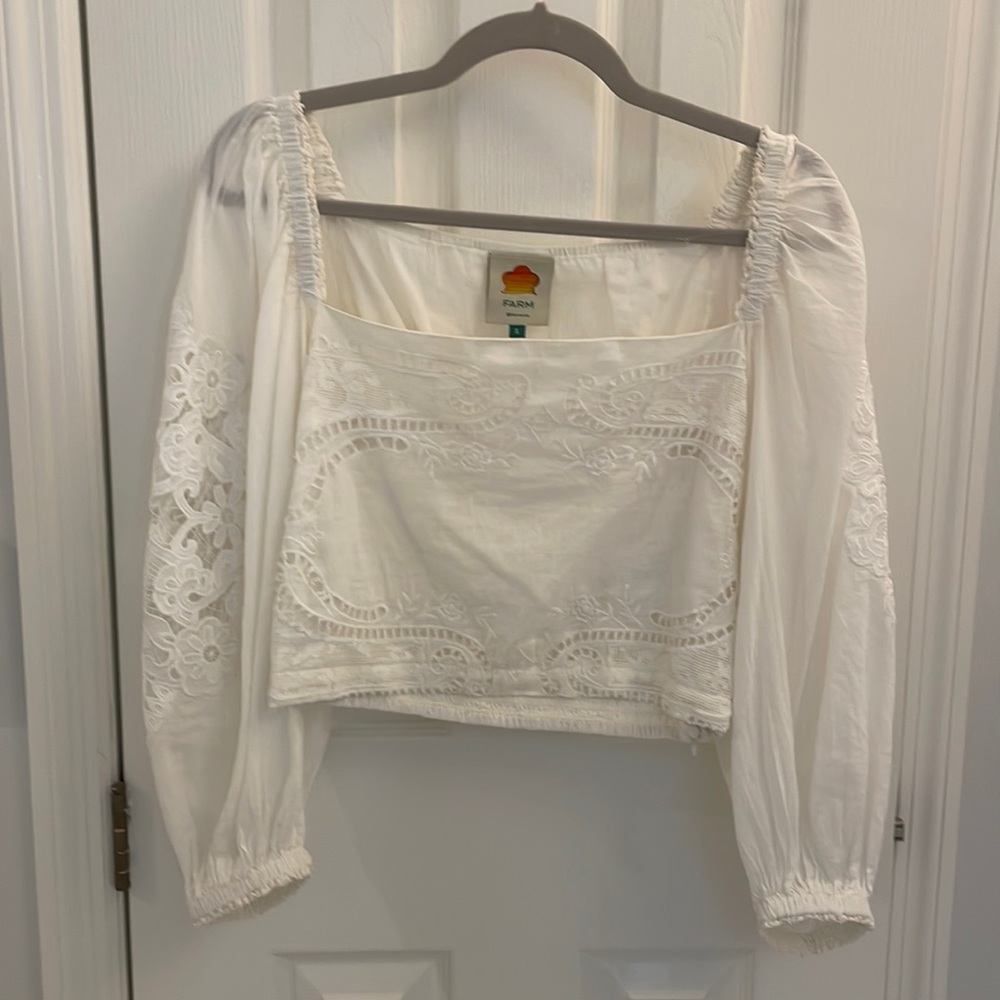 Farm Rio “Offwhite Lace Blouse” cropped knit top, Sz S